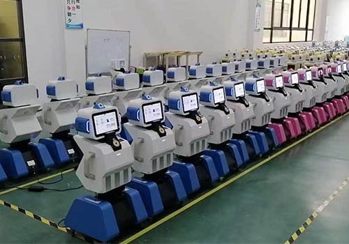 روبوتات دورية AI جاهزة في الشركة المصنعة
